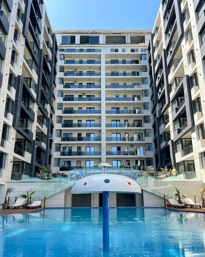 Hotel Building Stefan Resort I Năvodari Екстериор снимка